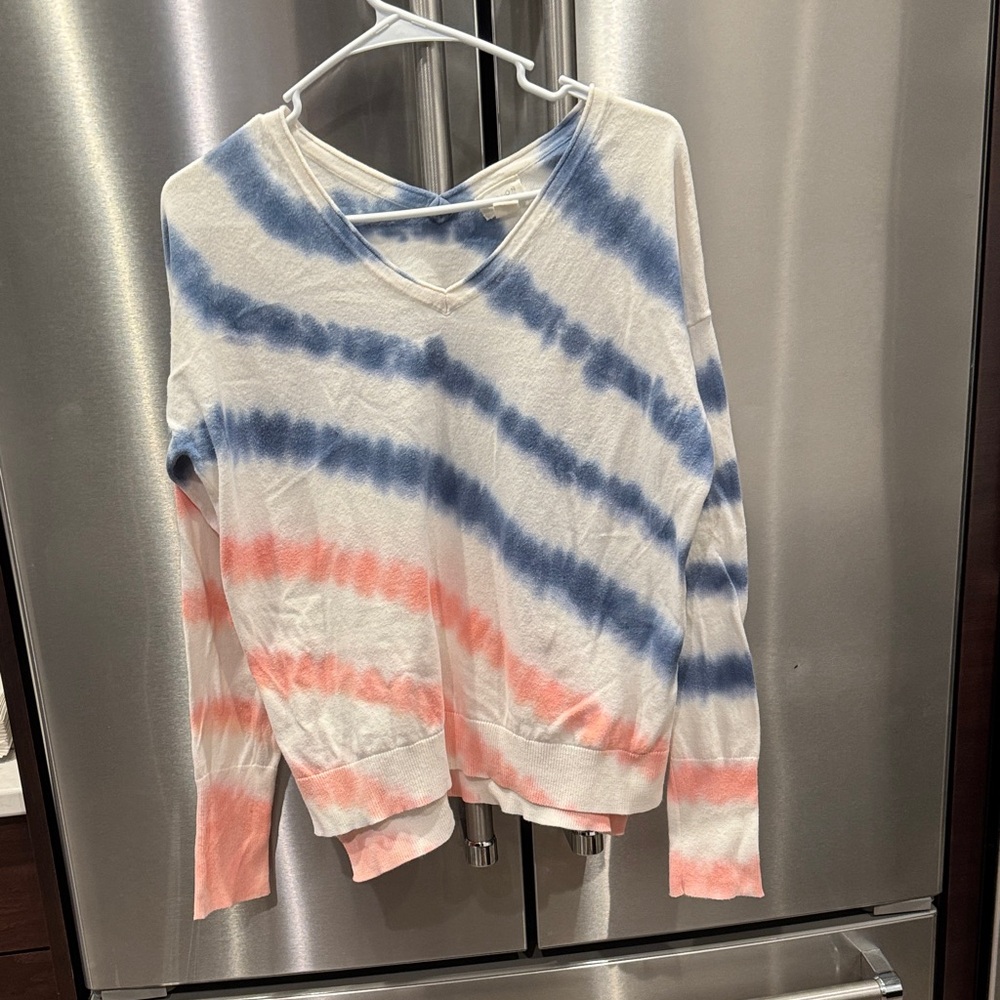 Caslon Tie-Dye V-Neck Sweatshirt - Blue and Pink